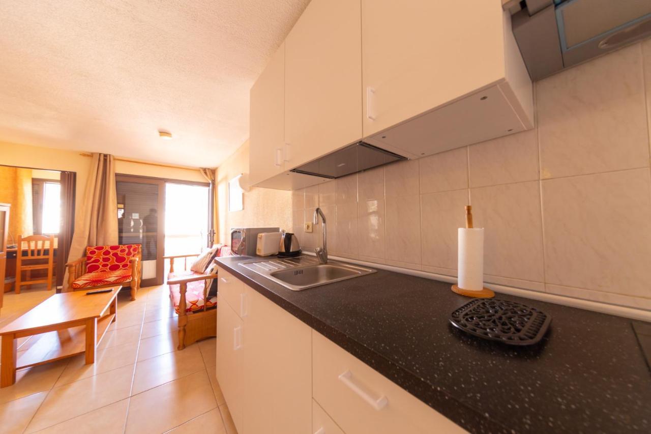 Apartamento En Sur Y Sol Los Cristianos Los Cristianos  Buitenkant foto